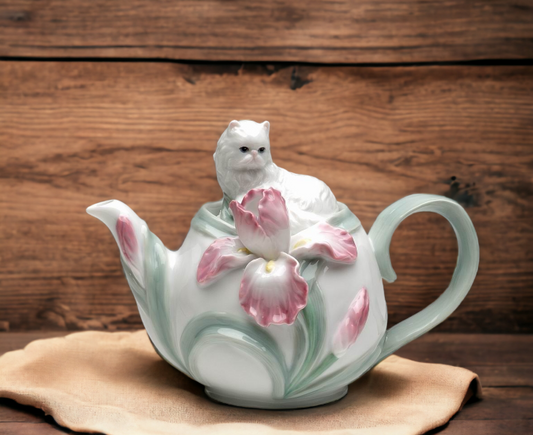 Ceramic Persian Cat with Iris Flower Teapot Cat Lover Gift Gift for Her Gift for Mom Kitchen Décor Tea Party Décor Café