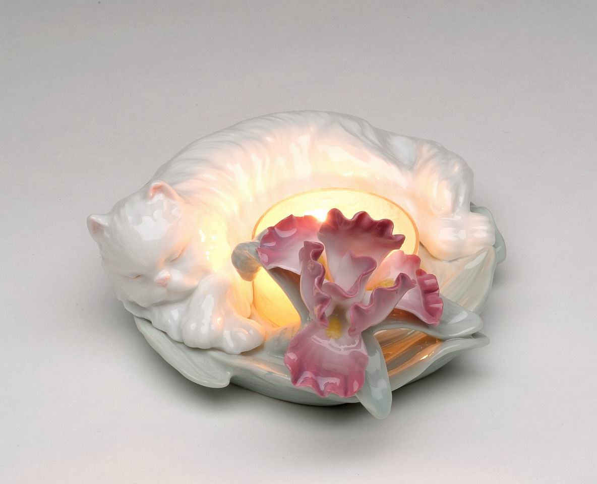 Ceramic Sleeping Cat with Iris Flower Tealight Candle Holder Home Décor Gift for Her Mom Bathroom Décor Cat Lovers Gift