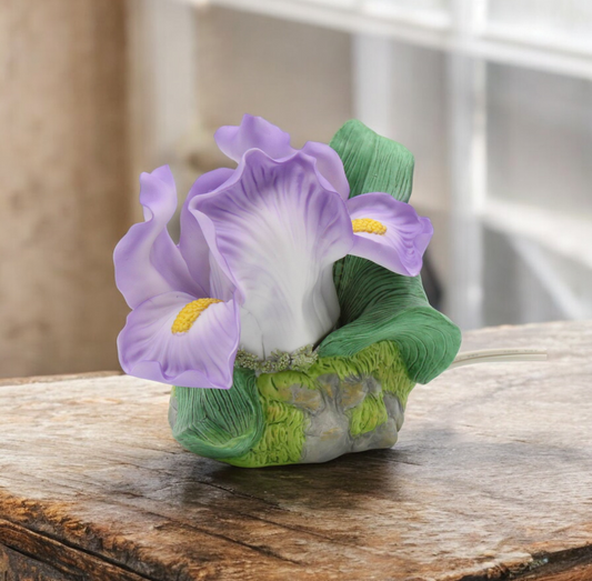 Ceramic Small Size Iris Flower Nightlight Spring Decor Garden Decor Gift for Her Gift for Mom Farmhouse Home Decor