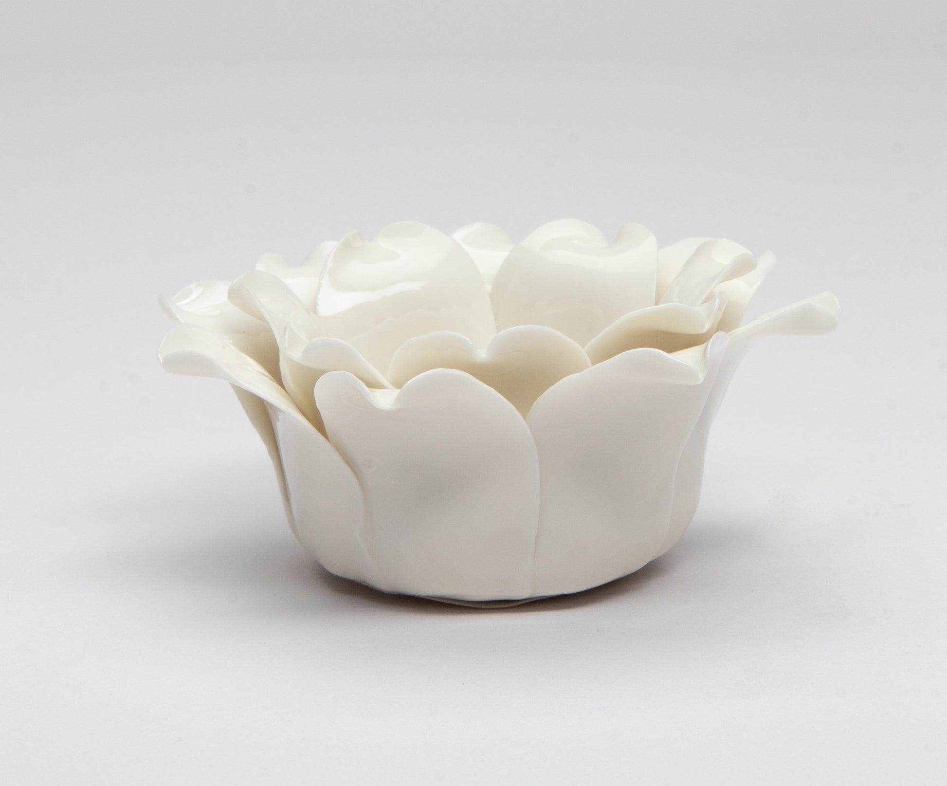 Ceramic White Flower Candle Holder Home Décor Gift for Her Gift for Mom Bathroom Décor Vanity Décor Wedding Table Decor