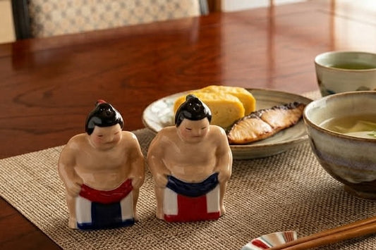 Ceramic Sumo Wrestler Salt and Pepper Shakers, Japanese Culture, Sushi Lover Gift