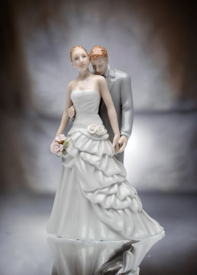 Hand Crafted Ceramic Groom Kissing Bride Wedding Figurine Wedding Décor Wedding Gift Wedding Favor Anniversary Décor
