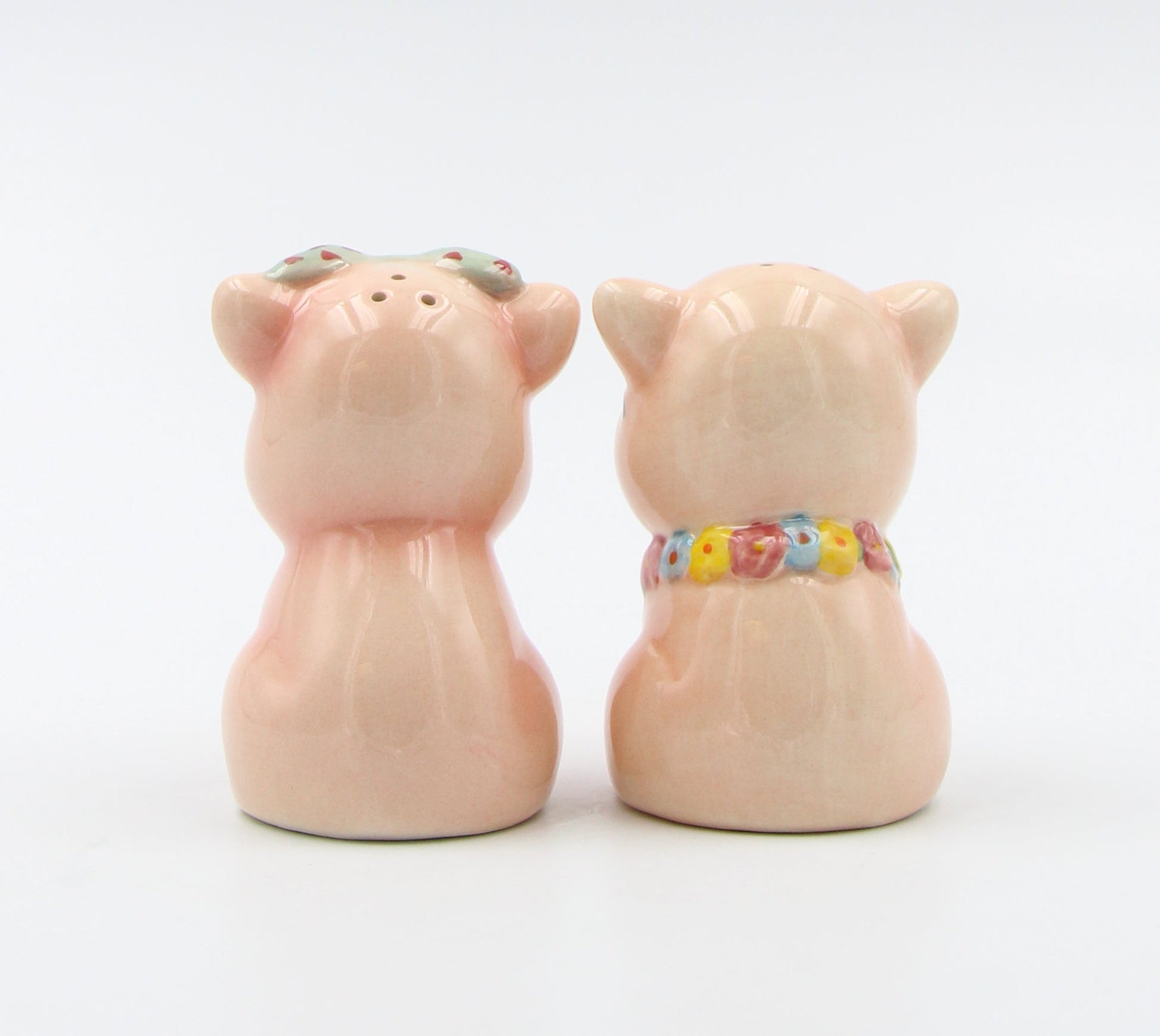 Hand Painted Ceramic Happy Pigs Salt And Pepper Shakers Home Décor Gift for Her Gift for Mom Kitchen Décor Farmhouse