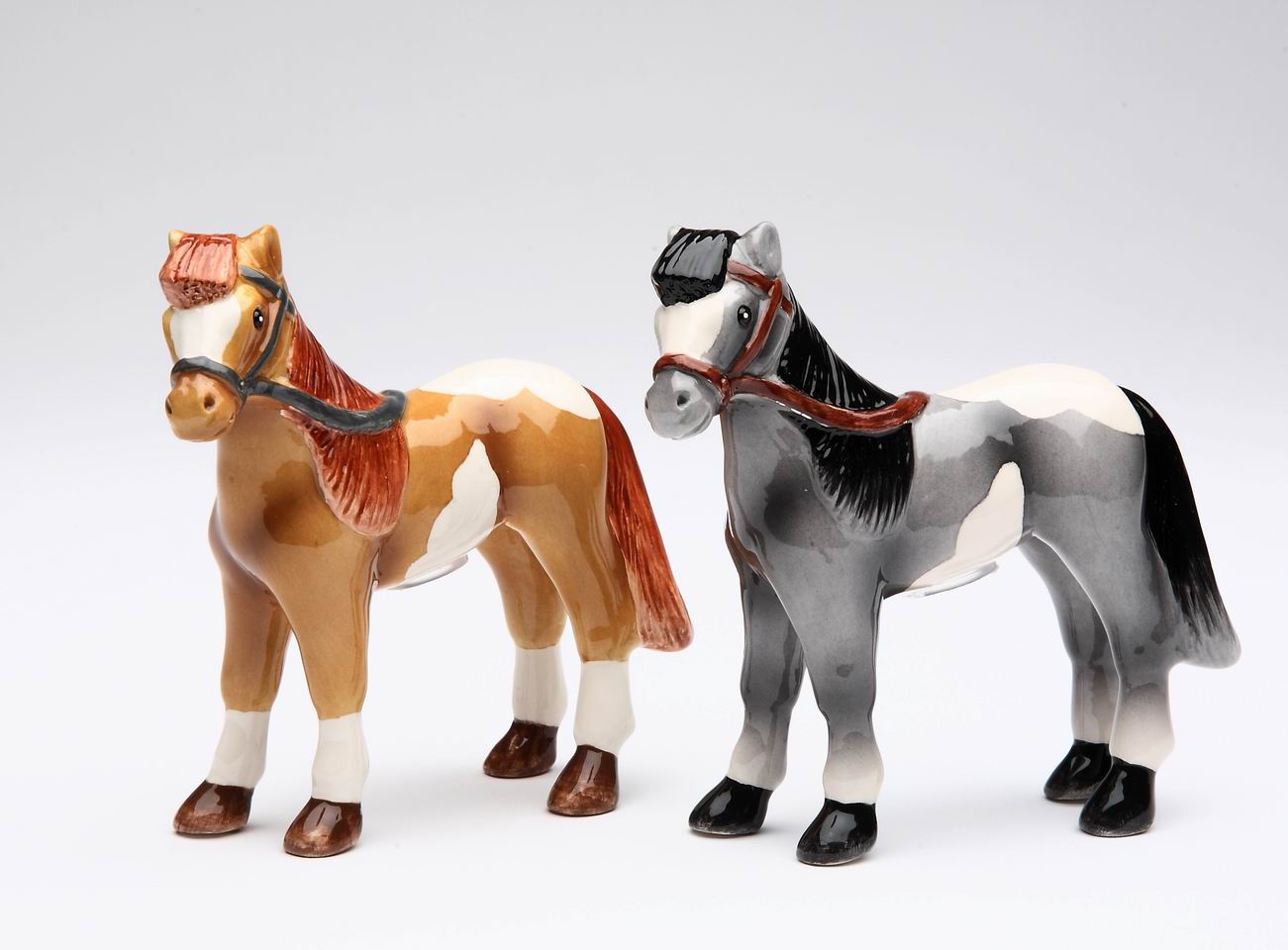 Horse Salt & Pepper - kevinsgiftshoppe