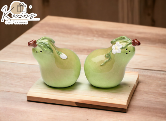 Hand Painted Ceramic Pear Salt & Pepper Shakers Home Décor Gift for Her Gift for Mom Kitchen Décor Farmhouse Décor