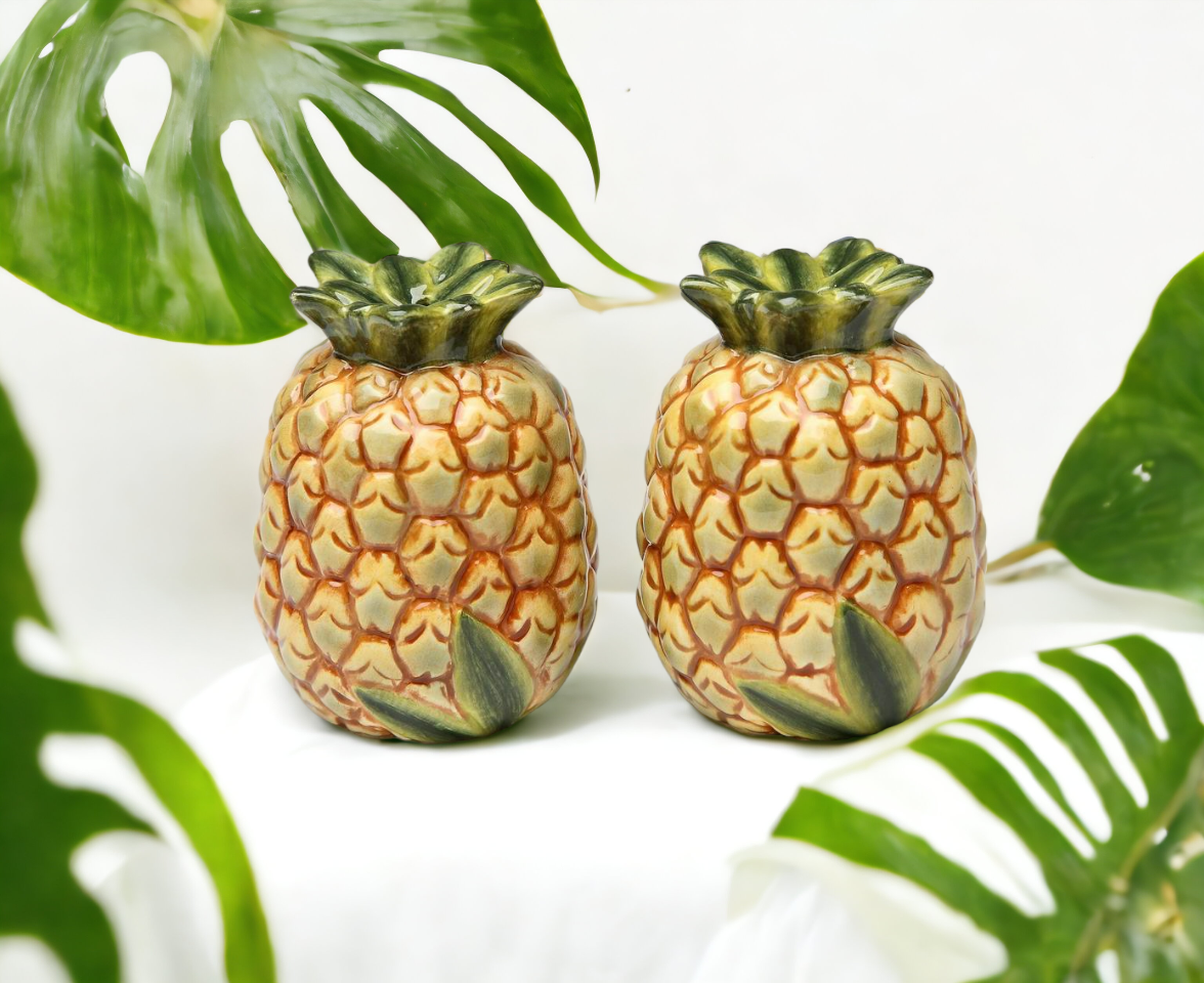 Hand Painted Ceramic Pineapple Salt & Pepper Shakers Home Décor Gift for Her Gift for Mom Kitchen Décor Summer Decor