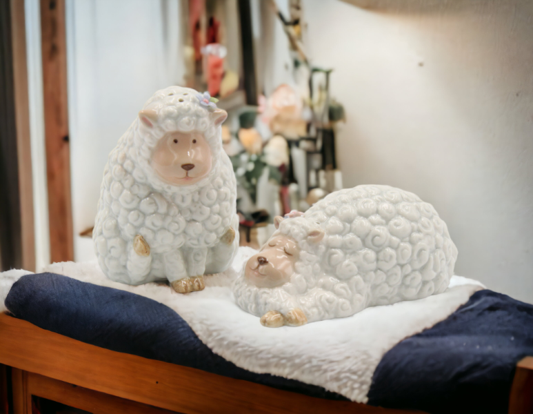 Hand Painted Ceramic Sheep Salt & Pepper Shakers Home Décor Gift for Her Gift for Mom Kitchen Décor Dining Table Décor