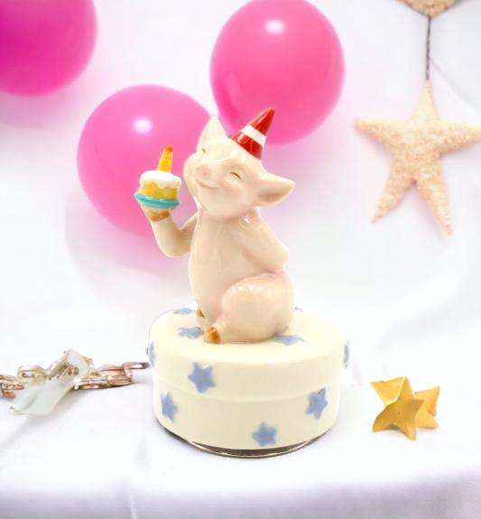 Happy Birthday Ceramic Pig Music Box Home Décor Gift for Her Gift for Mom Kitchen Décor Farmhouse Décor - Music Boxes