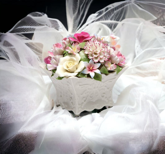 Pretty Petals: Elegant Handcrafted Ceramic Flowers Bouquet Music Box with Removable ’God Loves You’ Pendant - Edelweiss