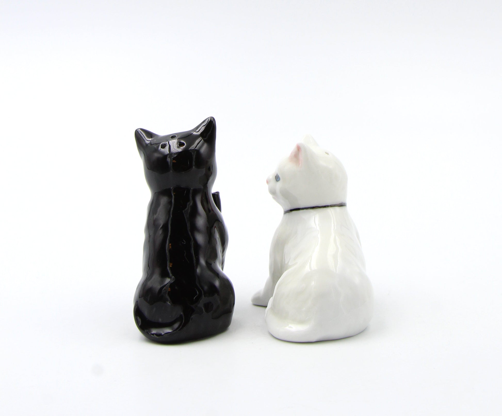 The Purr-fect Couple: Ceramic Valentine’s Day Cats Salt And Pepper Shakers Home Décor Gift for Her or Mom Kitchen Décor