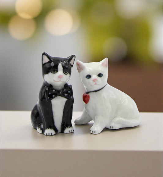 The Purr-fect Couple: Ceramic Valentine’s Day Cats Salt And Pepper Shakers Home Décor Gift for Her or Mom Kitchen Décor