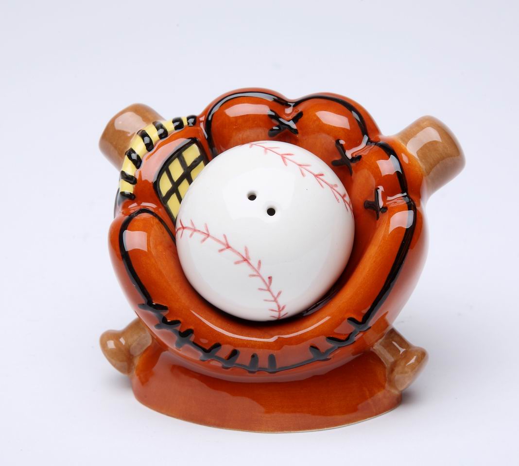 Baseball Salt & Pepper - kevinsgiftshoppe