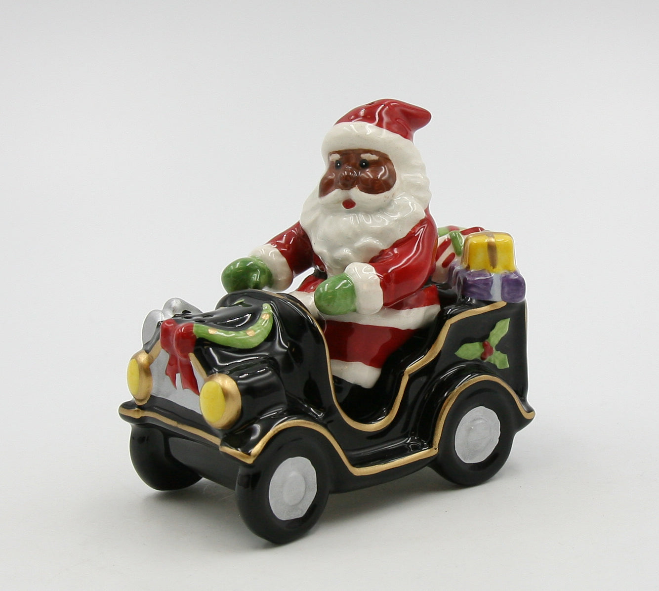 Ceramic African American Santa Claus Driving Car Salt and Pepper Shakers, Gift for Her, Gift for Mom, Kitchen Décor, Christmas Décor