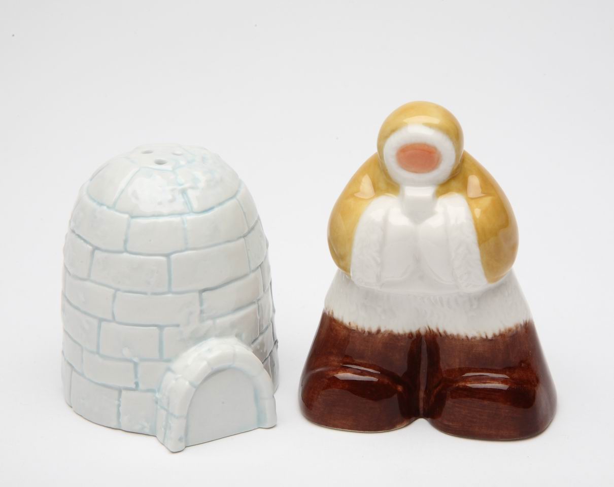 Eskimo With Igloo Salt & Pepper - kevinsgiftshoppe