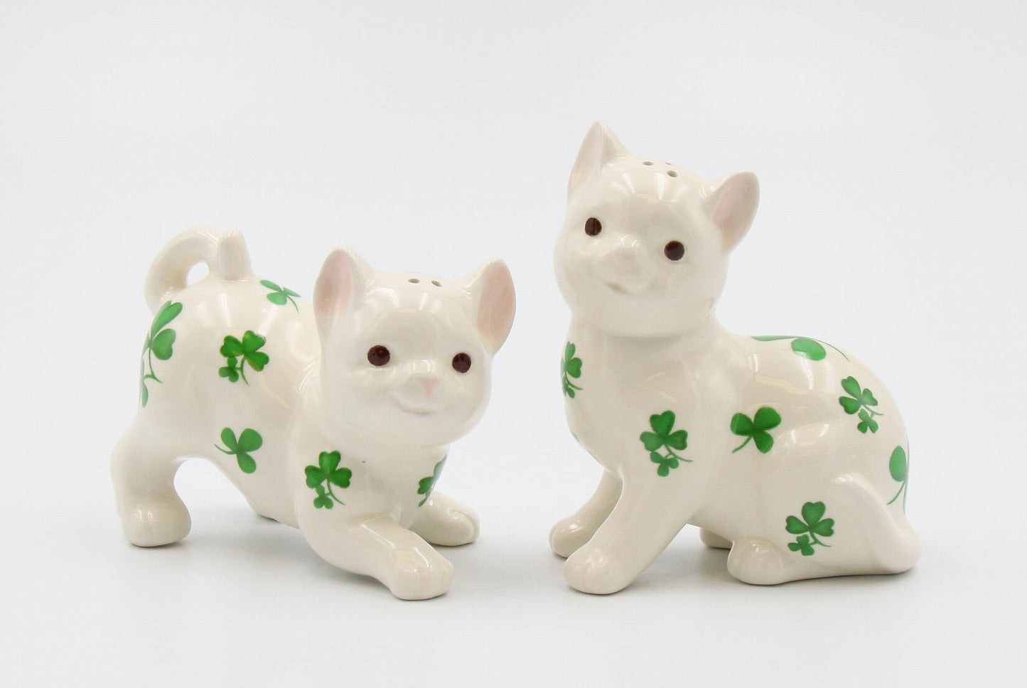 Ceramic Cats with Shamrock Design Salt and Pepper Shakers, Home Décor, Gift for Her, Mom, Kitchen Décor, Irish Saint Patrick’s Day Décor