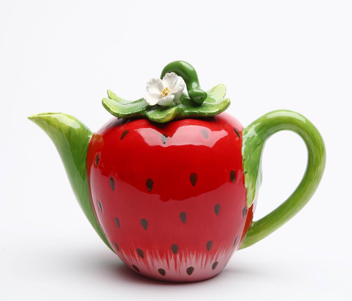 Strawberry Teapot - kevinsgiftshoppe