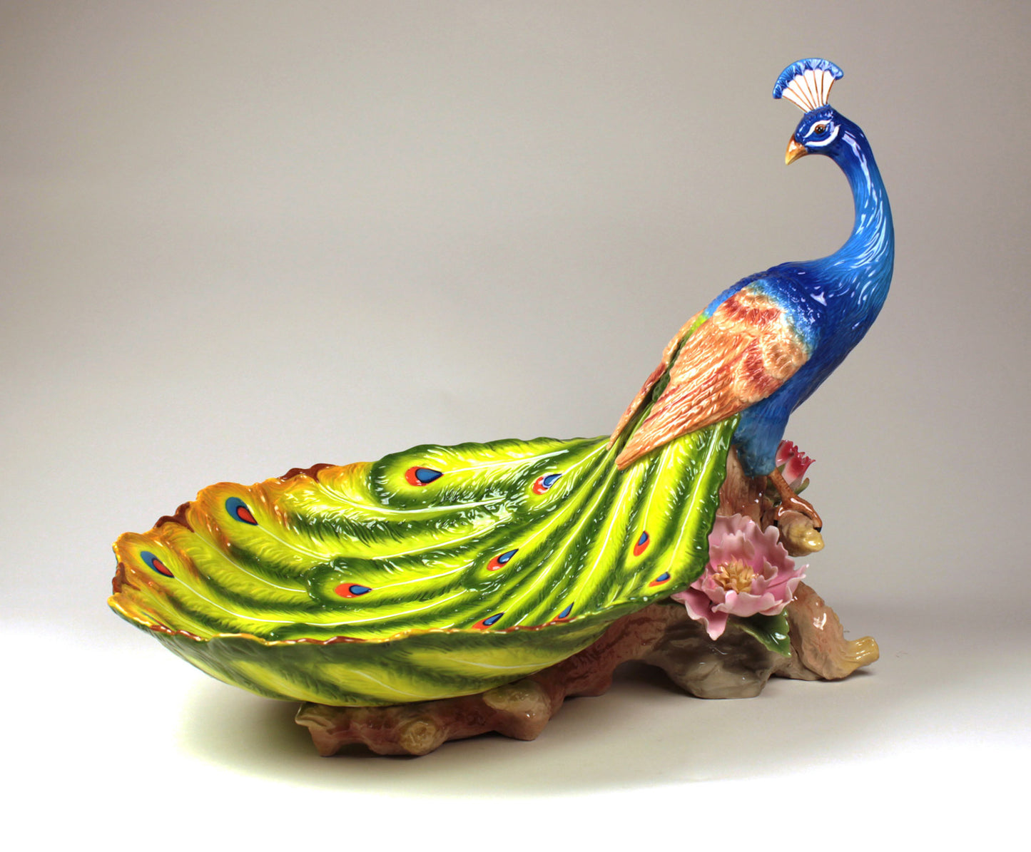 Peacock With Relaxed Tail - kevinsgiftshoppe