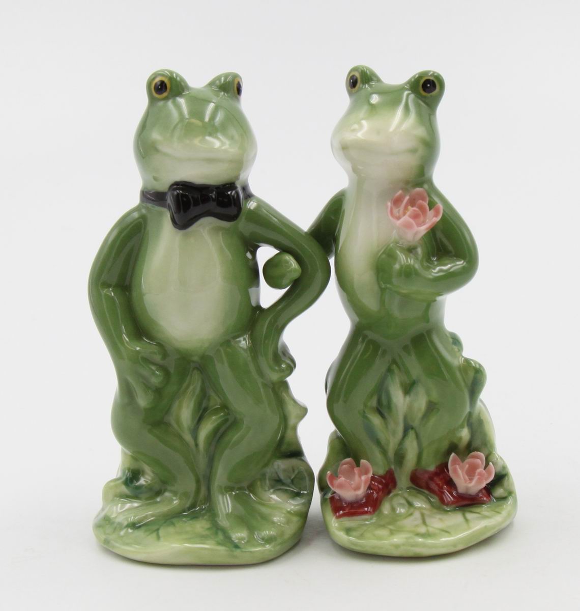 Frog Couple Salt & Pepper - kevinsgiftshoppe