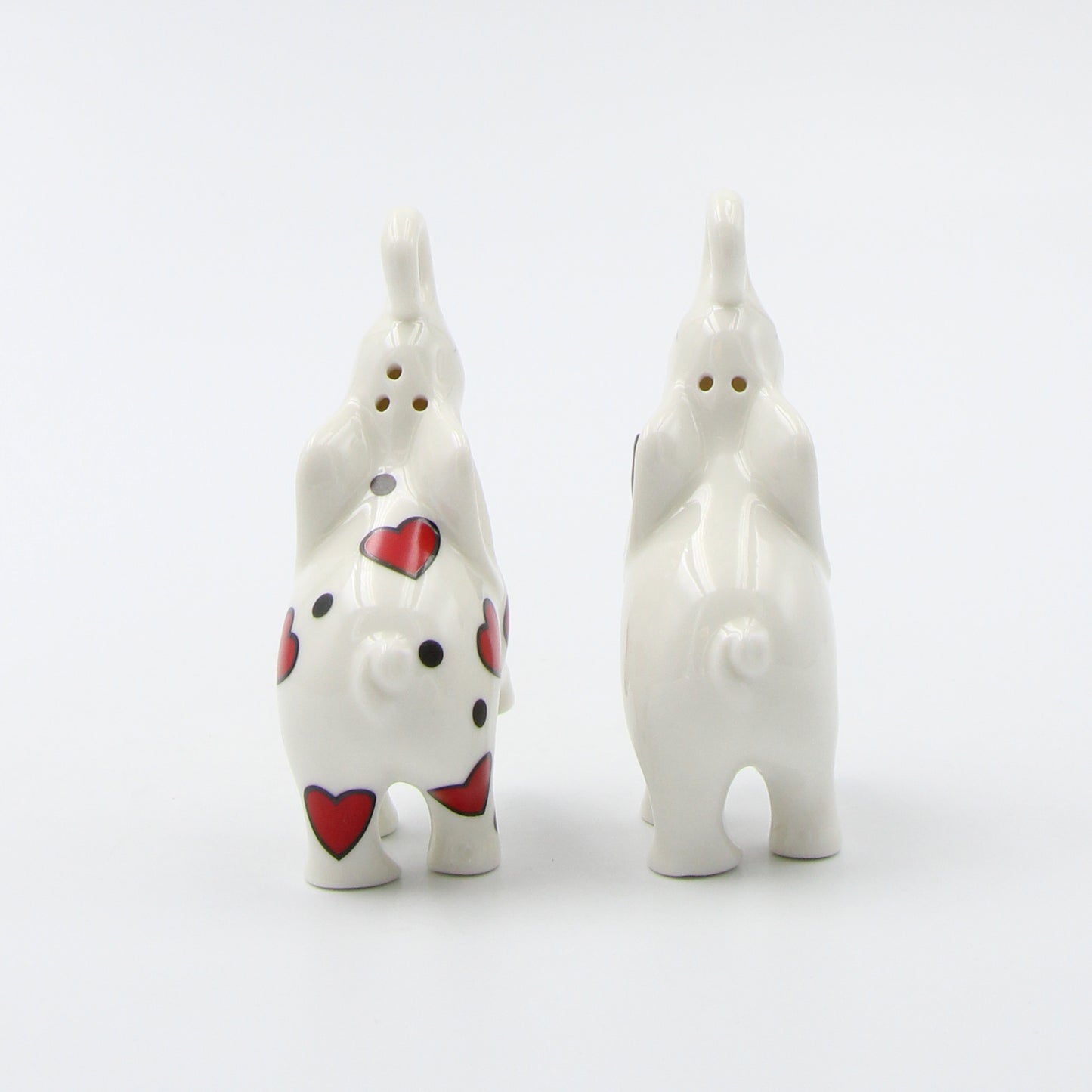 Ceramic Elephant Couple Salt and Pepper Shakers, Home Décor, Gift for Her, Gift for Mom, Kitchen Décor, Valentine’s Day Décor