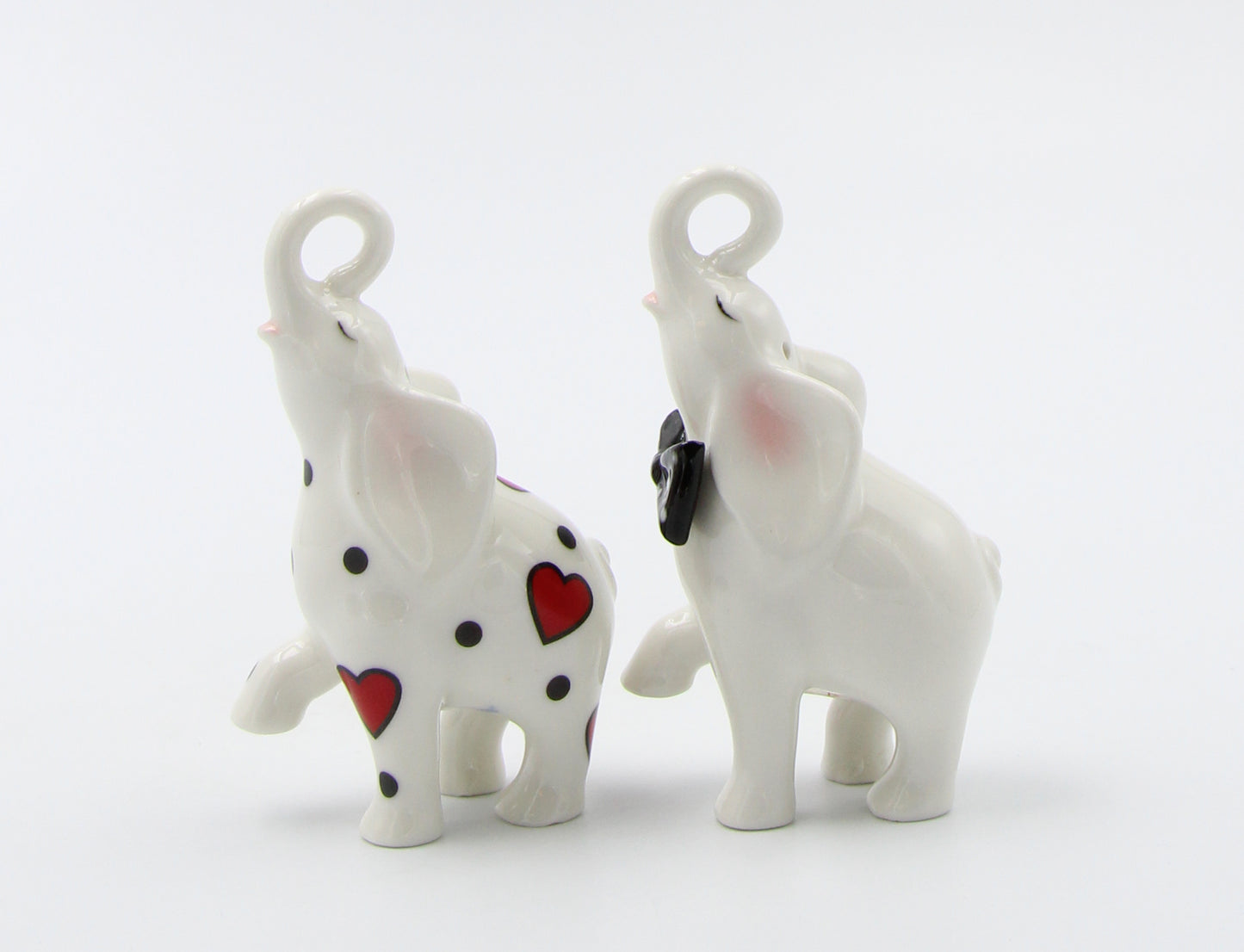 Ceramic Elephant Couple Salt and Pepper Shakers, Home Décor, Gift for Her, Gift for Mom, Kitchen Décor, Valentine’s Day Décor