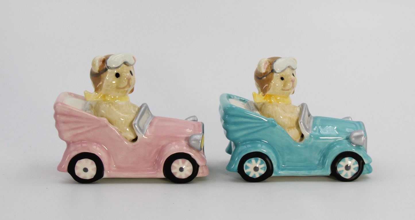 Ceramic Teddy Bear Couple Driving Car Salt and Pepper Shakers, Home Décor, Gift for Her, Gift for Mom, Kitchen Décor