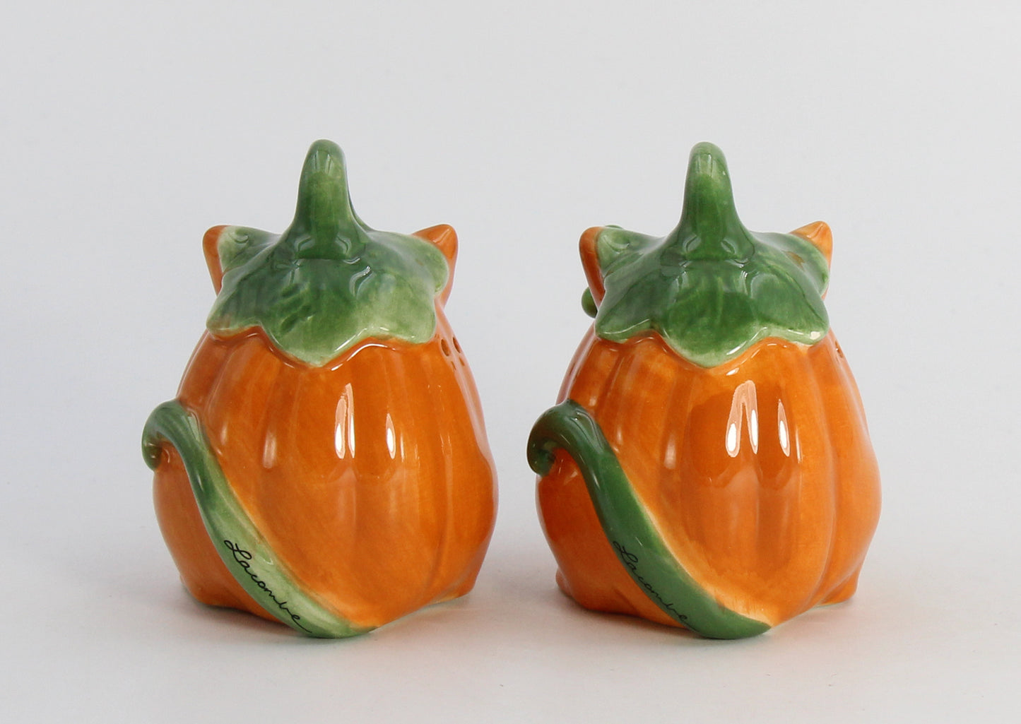 Ceramic Pumpkin Cats with Beaded Whiskers Salt and Pepper, Gift for Her, Gift for Mom, Kitchen Décor, Fall Décor, Halloween Décor