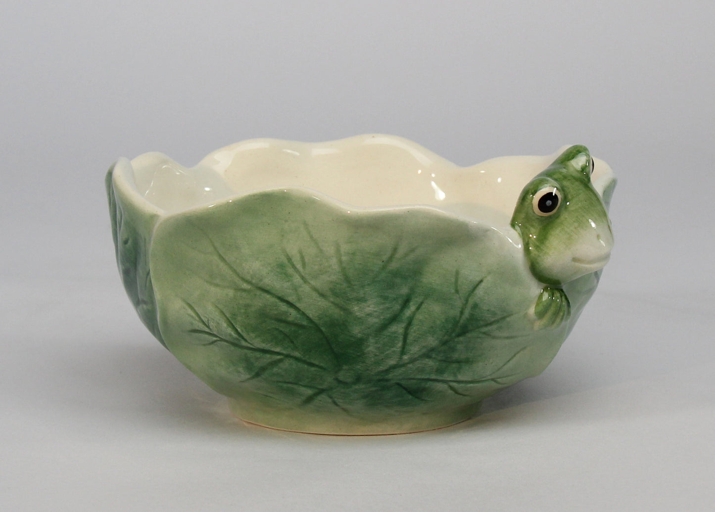 Ceramic Frog in Lily Pad Candy Bowl, Home Décor, Gift for Her, Mom, Spring Décor, Cottagecore, Nature Lover Gift