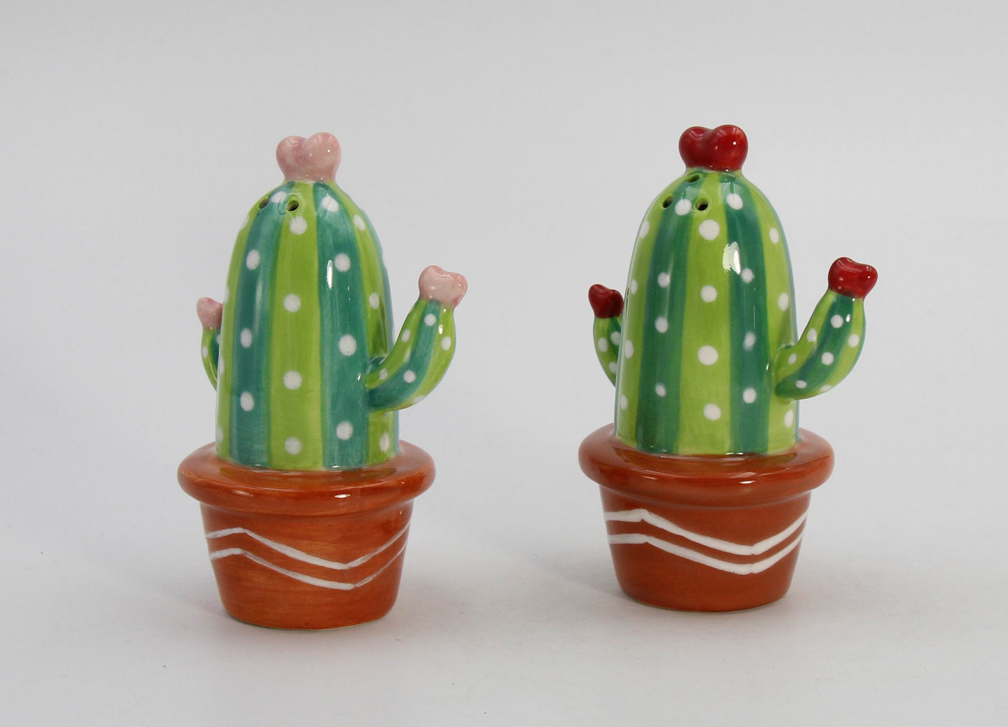 Ceramic Cactus with Hearts Salt and Pepper Shakers, Home Décor, Gift for Her, Gift for Mom, Kitchen Décor, Valentines Décor, Romantic Décor