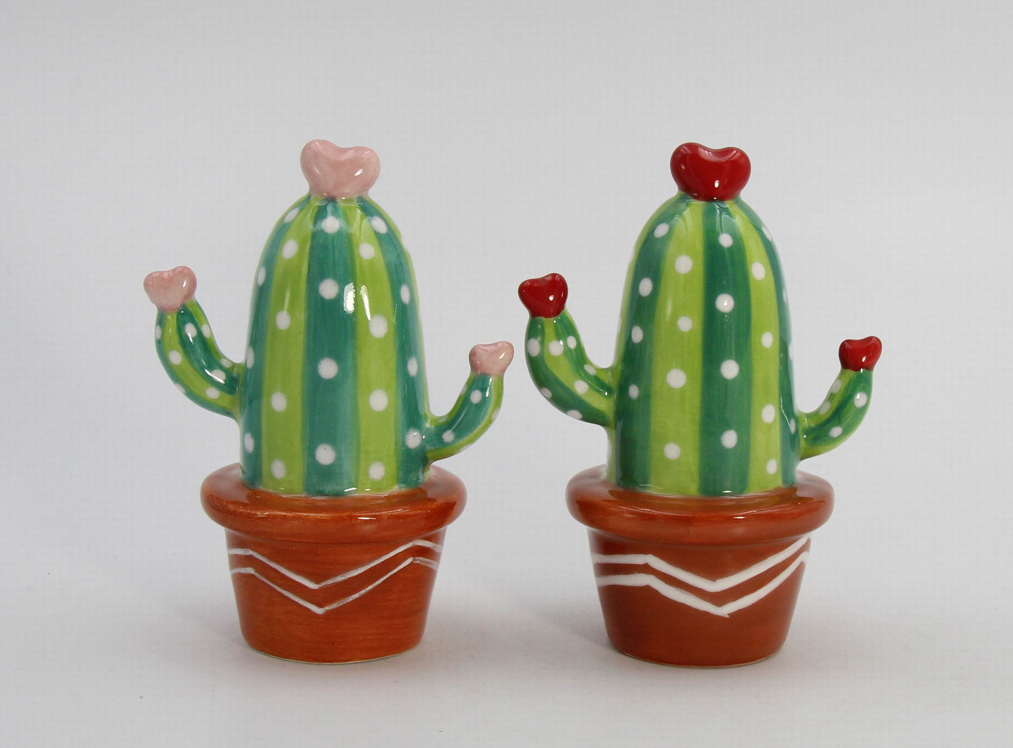 Ceramic Cactus with Hearts Salt and Pepper Shakers, Home Décor, Gift for Her, Gift for Mom, Kitchen Décor, Valentines Décor, Romantic Décor