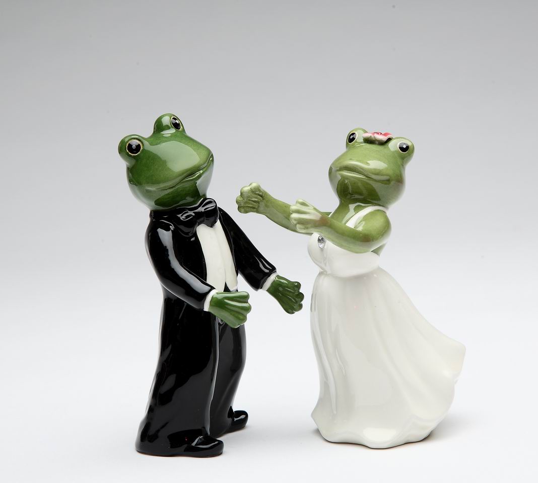 Frog Wedding Couple Salt & Pepper - kevinsgiftshoppe