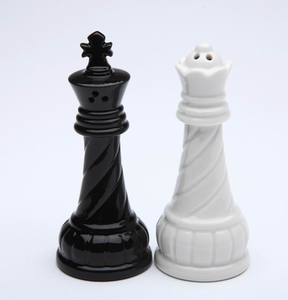 King And Queen Chess Pieces Salt And Pepper Shakers - kevinsgiftshoppe