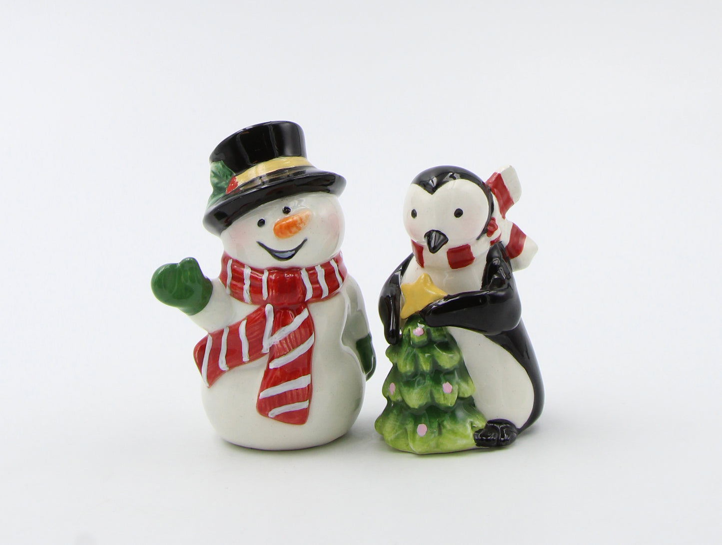 Ceramic Snowman and Penguin Ceramic Salt and Pepper Shakers, Home Décor, Gift for Her, Gift for Mom, Kitchen Décor, Christmas Décor