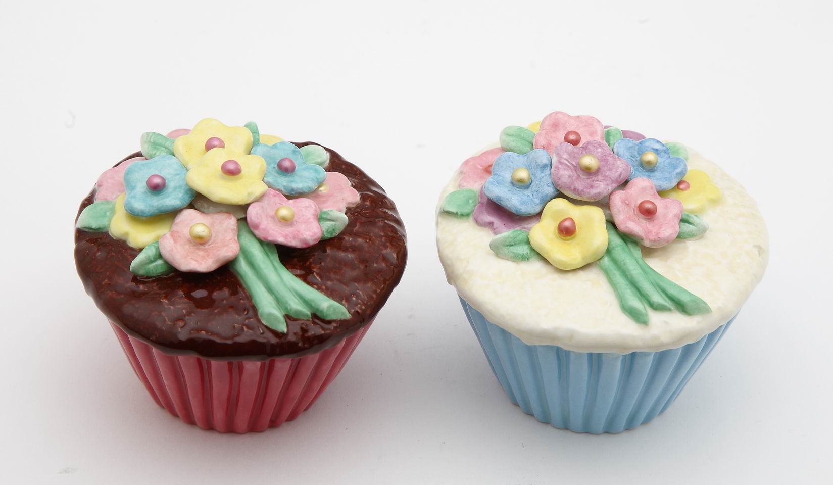 Flower Cupcake Salt & Pepper - kevinsgiftshoppe