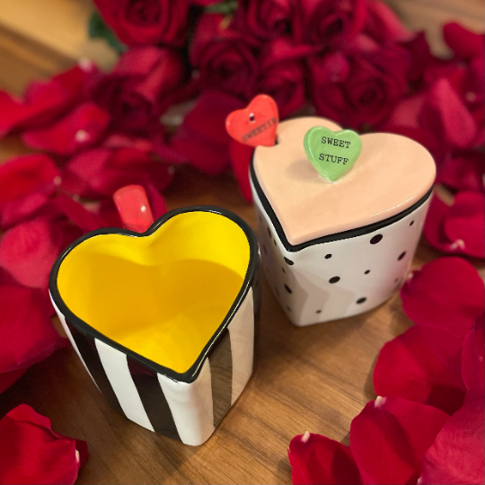 Ceramic Heart Shaped Sugar & Creamer, Home Décor, Gift for Her, Gift for Mom, Kitchen Décor, Valentine’s Day Décor, Romantic Décor