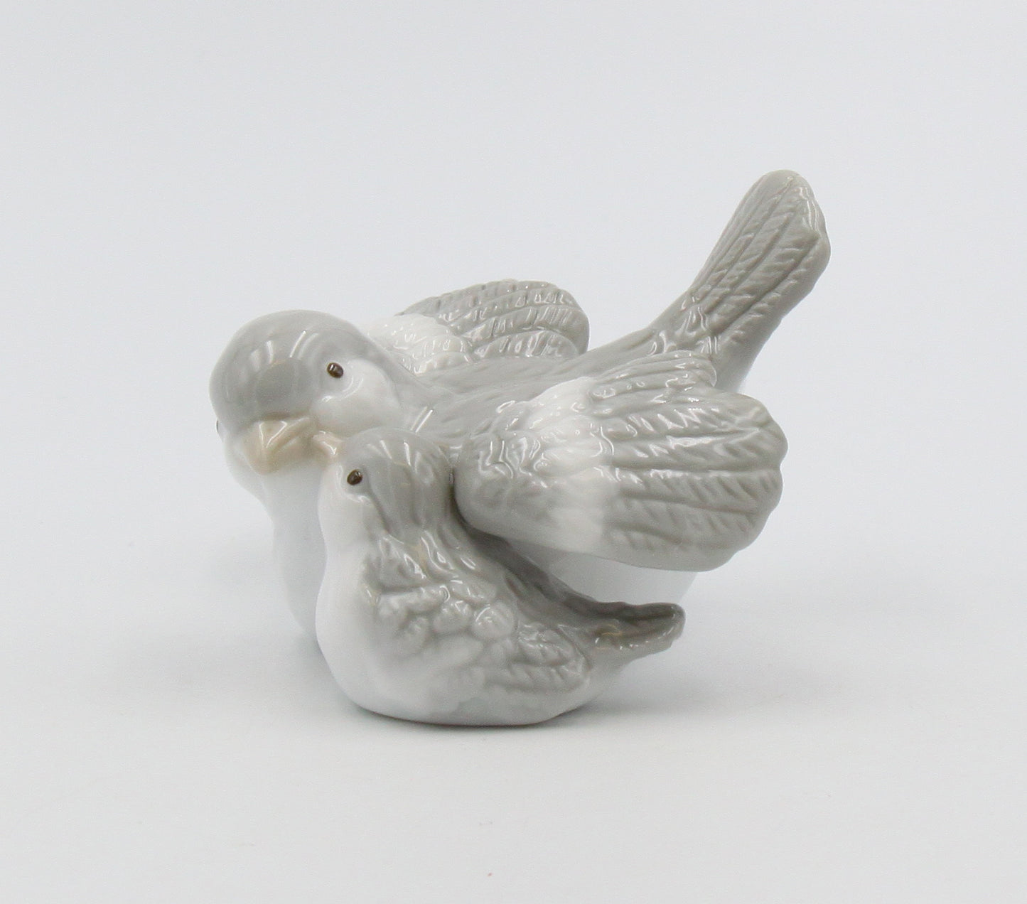 Ceramic Gray Bird Mom With Baby Bird Figurine, Home Décor, Gift for Her, Gift for Mom, Kitchen Décor, Birdwatcher Gift, Vintage Decor